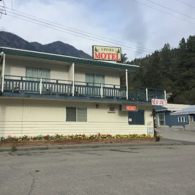 4 Pines Motel Hotels in Lillooet