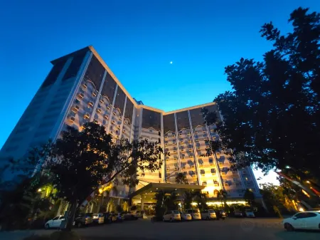 Lorin Syariah Solo Hotel