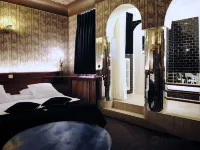 Latroupe le Berger Hotels in Ixelles