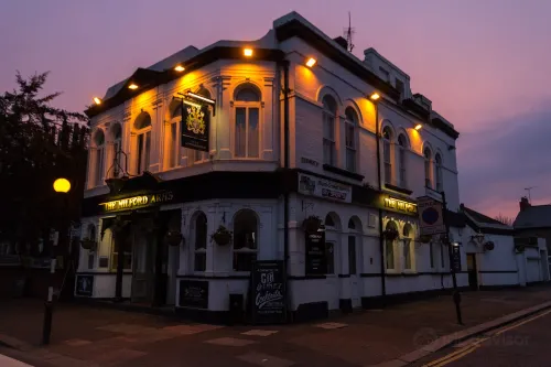 The Milford Arms Hotel a Isleworth