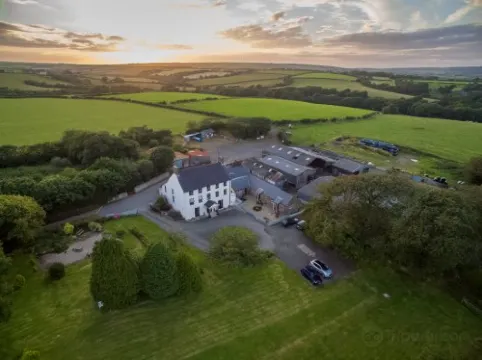 胡克東農舍 酒店