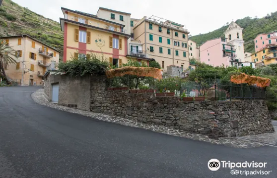 卡德安德里酒店