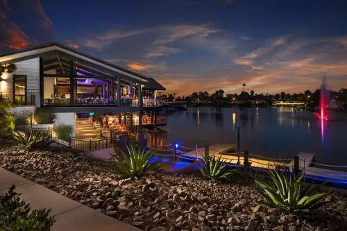 Lakehouse Resort Hotel di San Marcos