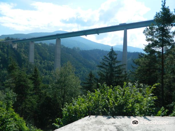 Europa Bridge
