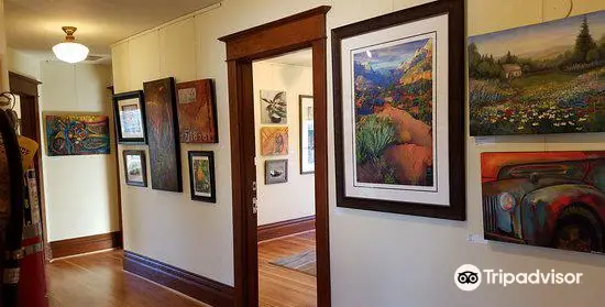 The Gallery at Ten Oaks