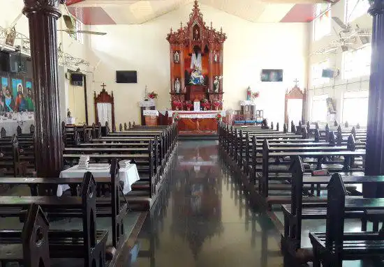 Hotels near Our Lady of Piety Church
