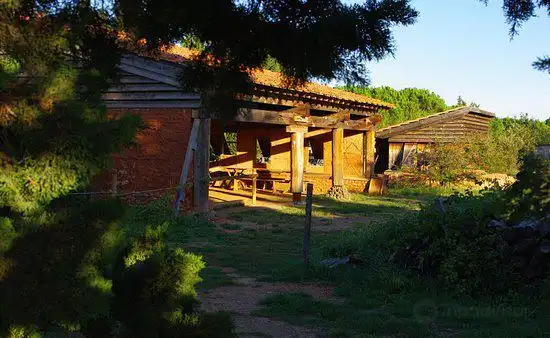 Hotels in Ouveillan
