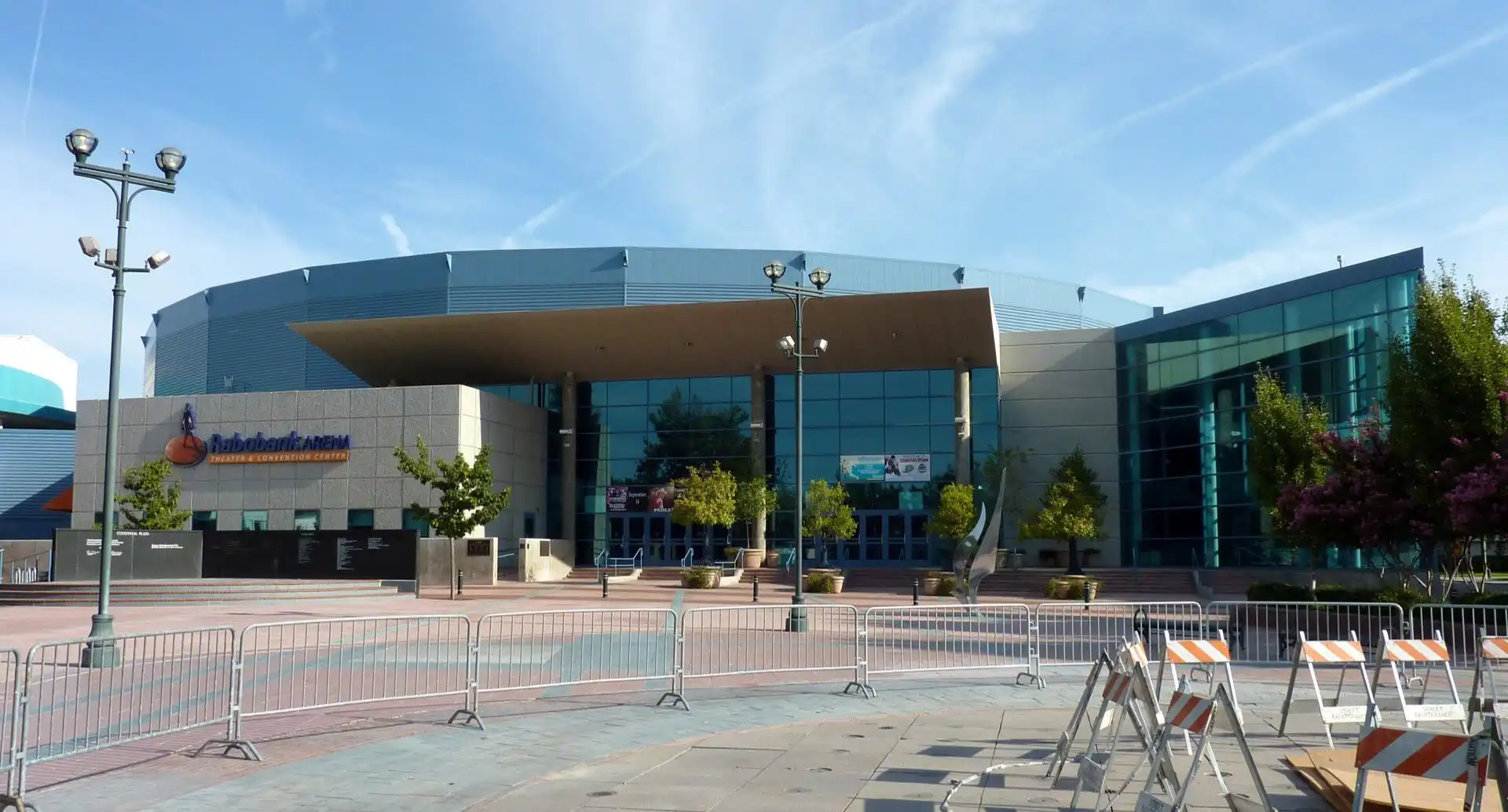Hotels near Dignity Health Arena, Theater and Convention Center