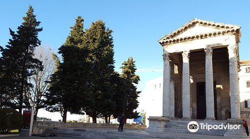 Temple of Augustus