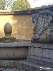 Fontana dei due Draghi