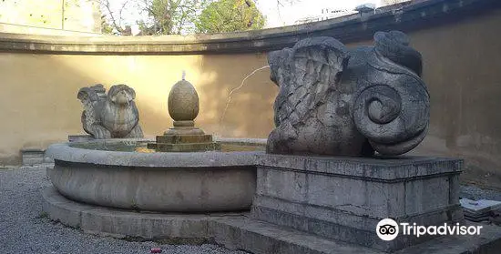 Fountain of the two Dragons