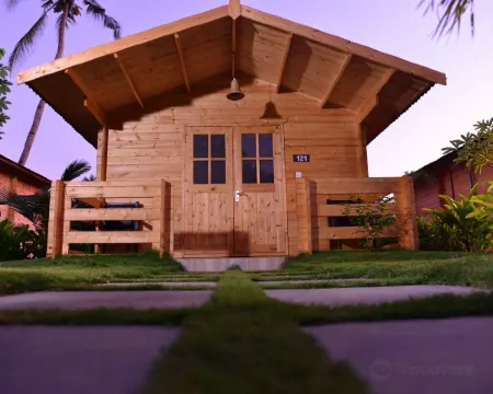 Majestic Beach Comforts Hotels in Varca