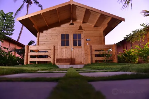 Majestic Beach Comforts Hotels in Varca