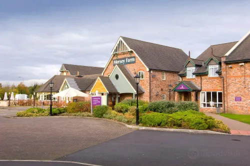 Manchester (Sale) Hotels in Sale