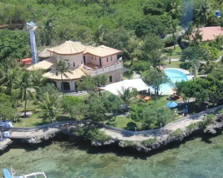 Cabilao Sunset Dive and Beach Resort Hotels in Loon