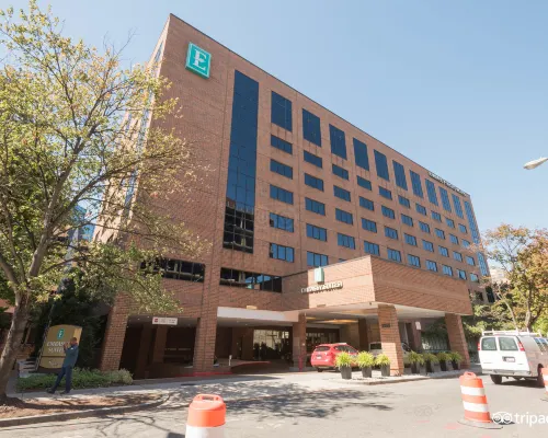 Embassy Suites by Hilton Washington DC Georgetown Hotels near Bryce Park
