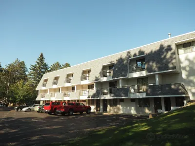 Evergreen Resort Hotels in Clam Lake Township