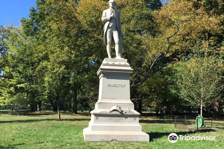 Alexander Hamilton Statue