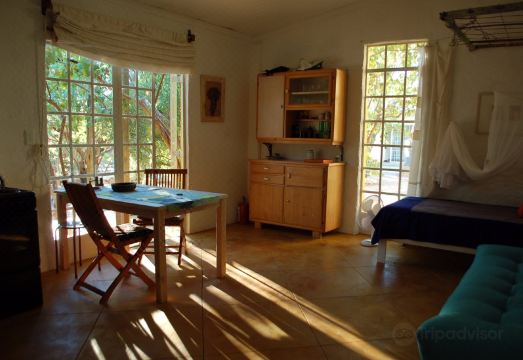 Eins Art Studios - Housity