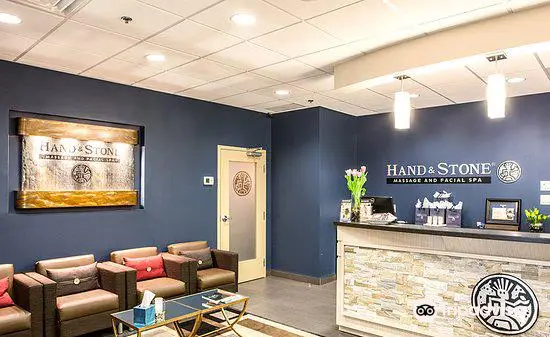 Hand & Stone Massage and Facial Spa - Toronto Leaside