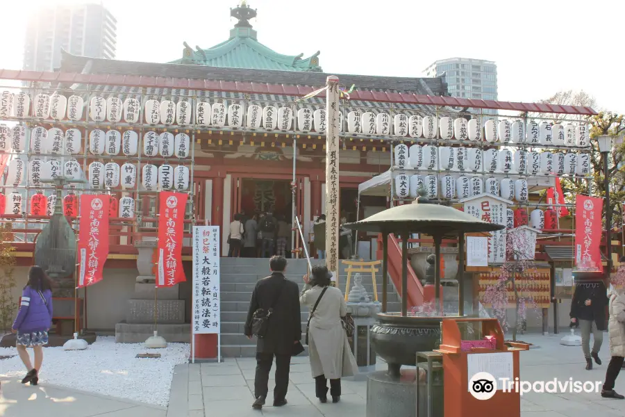 Shinobazu-no-ike Benten-do Temple