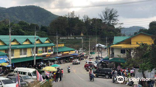 Dan Singkhon Market