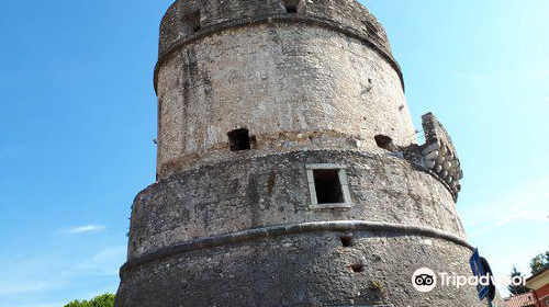 Tower of Castruccio Castracani