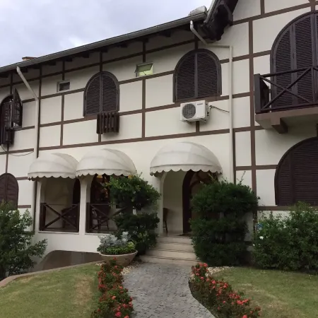 Hotel Steinhausen Colonial Отели рядом с достопримечательностью «Quebec Bridge»