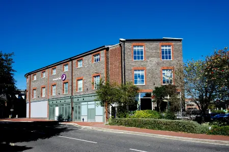 Premier Inn Lewes Town Centre Отели в г. Льюс