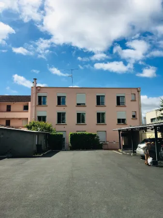 Brit Hotel Europ Bergerac Отели в г. Сен-Лоран-Де-Винь