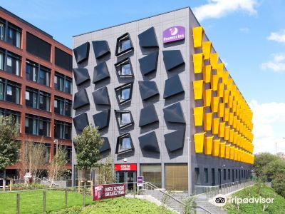 Premier Inn Manchester Bury