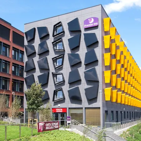 Premier Inn Manchester Bury