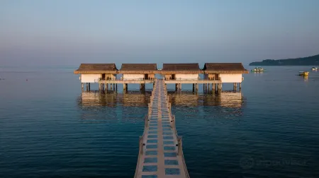 Matabungkay Beach Hotel Отели в г. Лиан