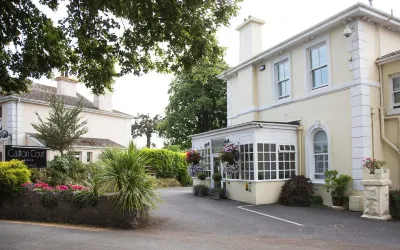 Carlton Court