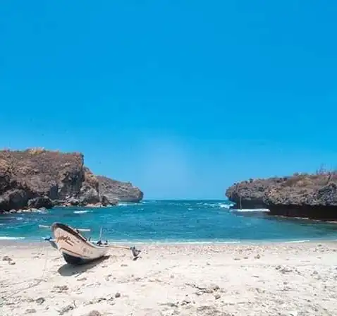 Hotel in zona Nglambor Beach