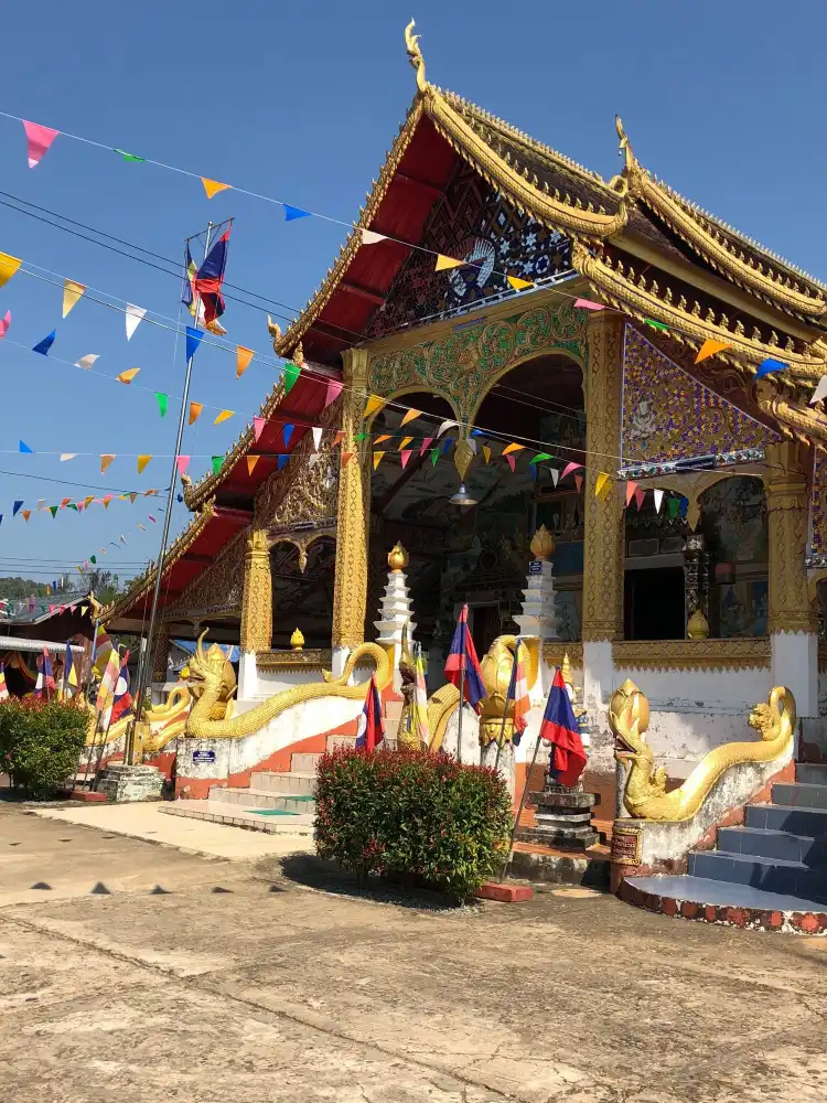 Hotels near Wat Chomkao Manilat