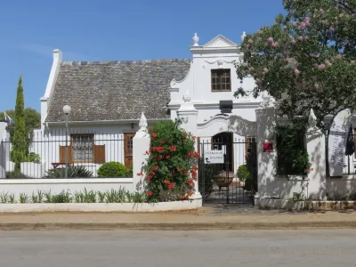 Kronenhoff Guesthouse Hotel di 