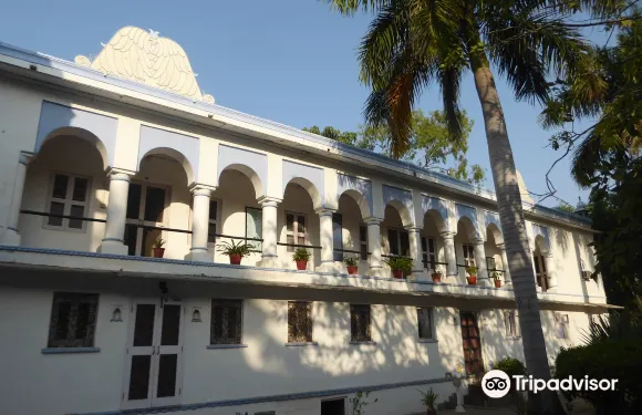 烏戴比拉斯宮酒店-鄧格爾布爾