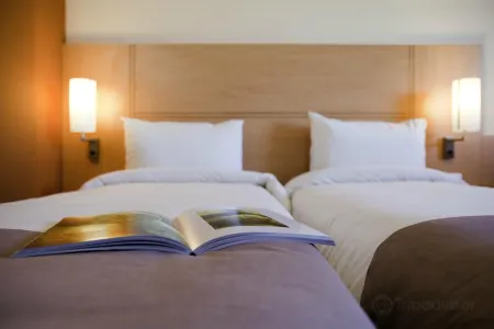 Ibis Paris Issy-Les-Moulineaux Val de Seine Отели рядом с достопримечательностью «Equestrian Club Of Ponds De Meudon»