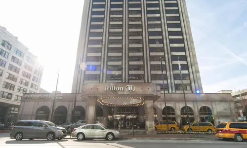 Hilton Indianapolis Hotel & Suites