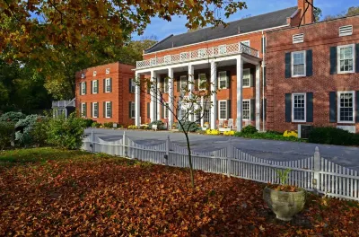 The Country Inn of Berkeley Springs Hotels in 