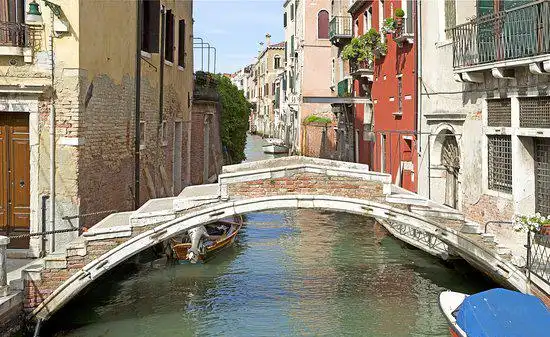 Hotel in zona Ponte Chiodo