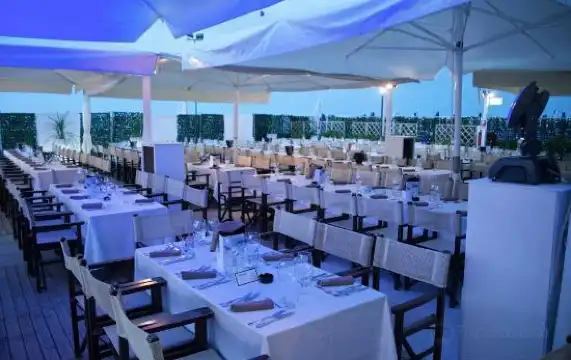 Mojito Beach Riccione周辺のホテル