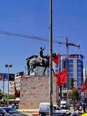 Statue Habib Bourguiba