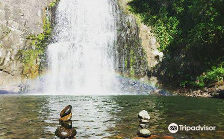 Tres Quedas Waterfall