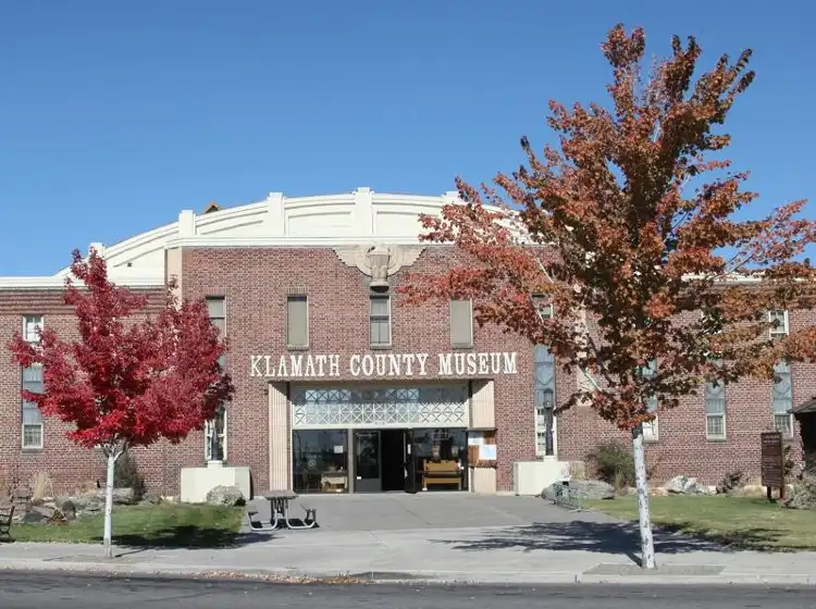 Hotel dekat Klamath County Museum