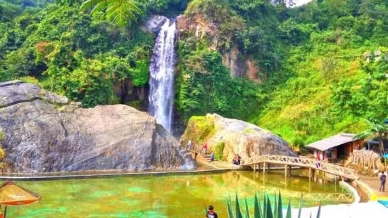 Bidadari Waterfall