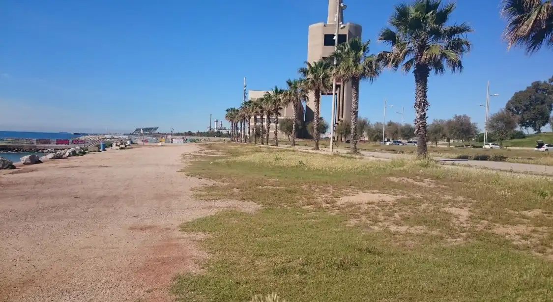 Hotels near Platja de la Mora
