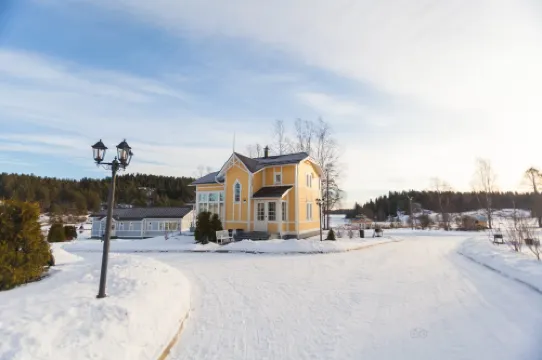 Ladozhskaya Usad'ba Hotel