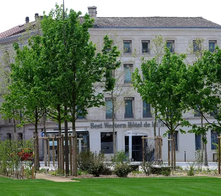 Best Western Hotel de la Breche Отели в г. Ньор